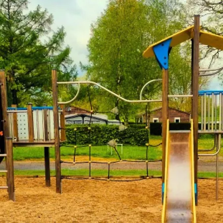 Pour 6 Personnes Avec Terrasse Et Cuisine Equipee - Api-1-52-1376 Campingplatz *