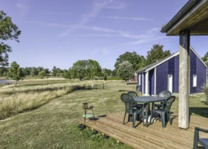 Pour 6 Personnes Avec Terrasse Et Cuisine équipée - Api-1-52-1376 Camping