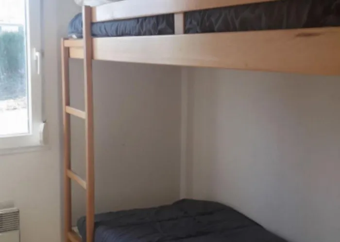 Pour 6 Personnes Avec Terrasse Et Cuisine équipée - Api-1-52-1376 Camping