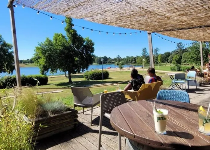 Pour 6 Personnes Avec Terrasse Et Cuisine Equipee - Api-1-52-1376 Saint-Gervais-dʼAuvergne